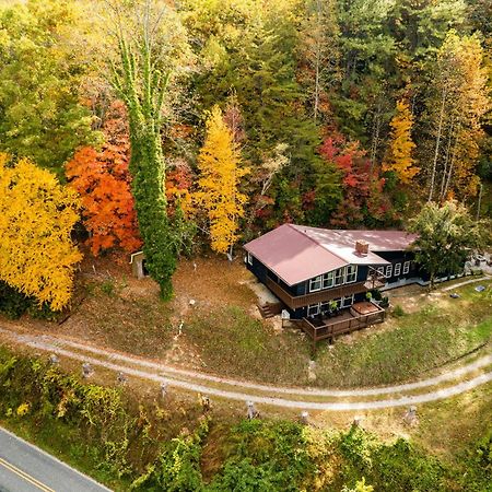 Fun Cabin With Hot Tub, Pool Table & Fire Pit - Big Blue Bryson City Ngoại thất bức ảnh