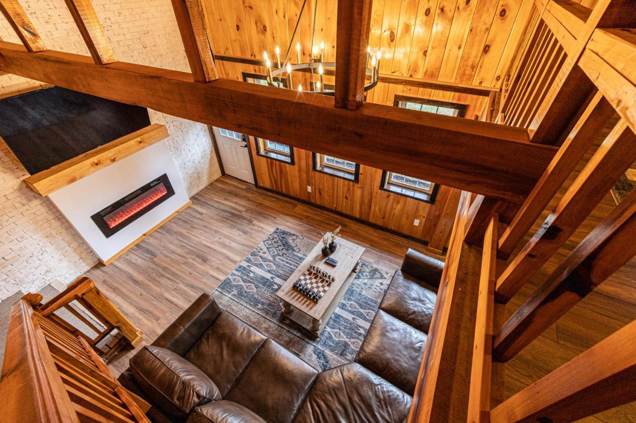Fun Cabin With Hot Tub, Pool Table & Fire Pit - Big Blue Bryson City Ngoại thất bức ảnh