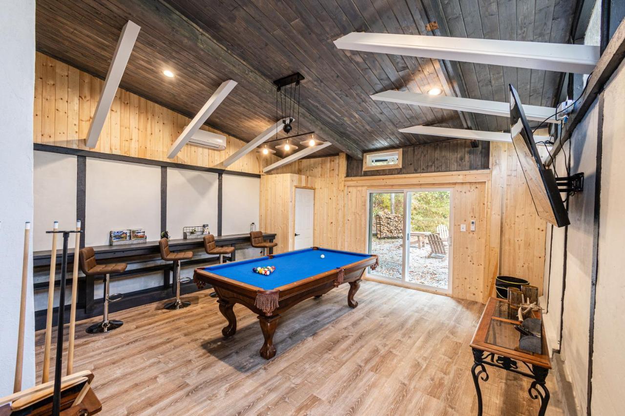Fun Cabin With Hot Tub, Pool Table & Fire Pit - Big Blue Bryson City Ngoại thất bức ảnh