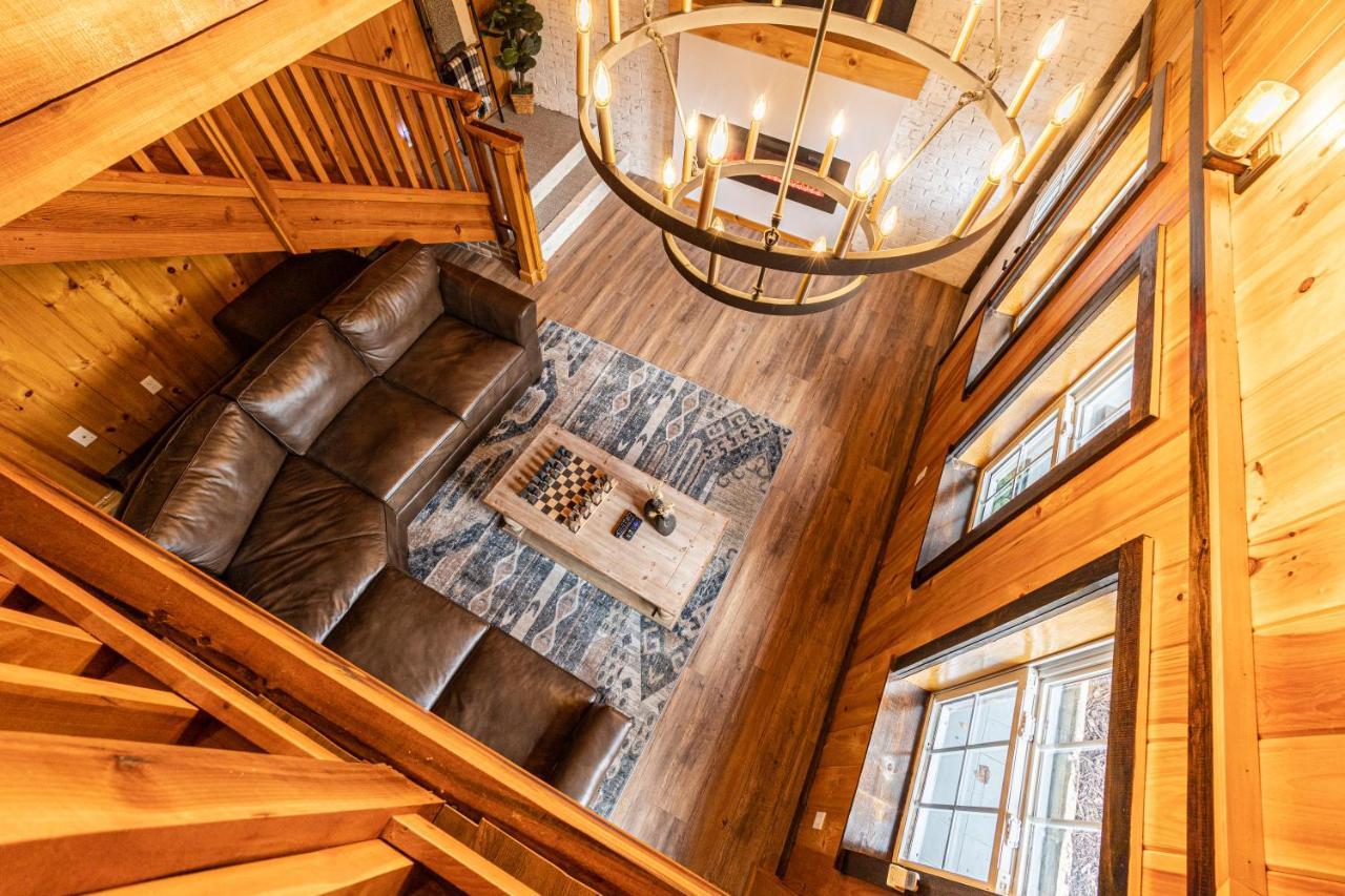 Fun Cabin With Hot Tub, Pool Table & Fire Pit - Big Blue Bryson City Ngoại thất bức ảnh